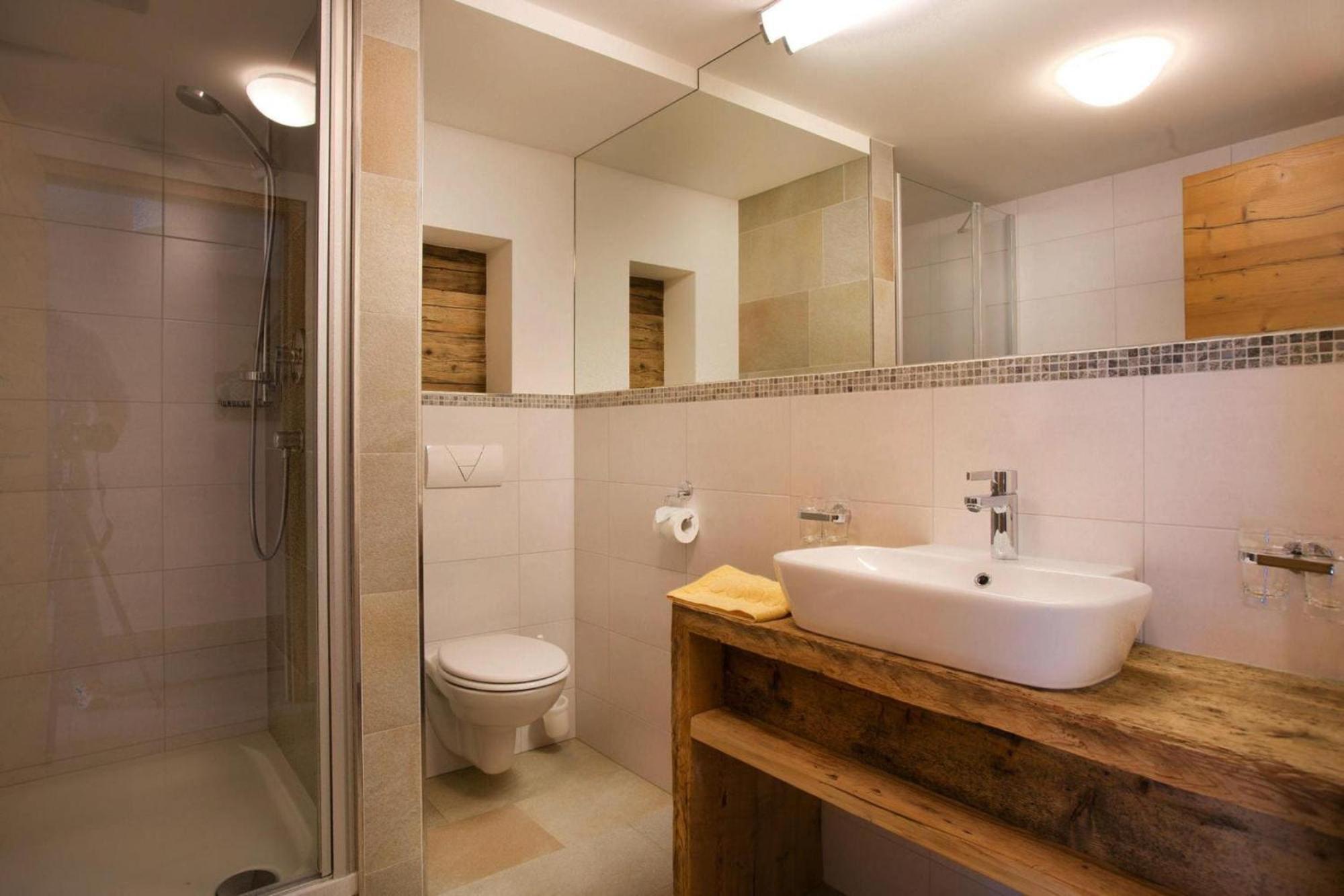 Apartment In Neukirchen With A Balcony นอยเคียร์เชน อัม โกรสเวเนดิเกอร์ ภายนอก รูปภาพ