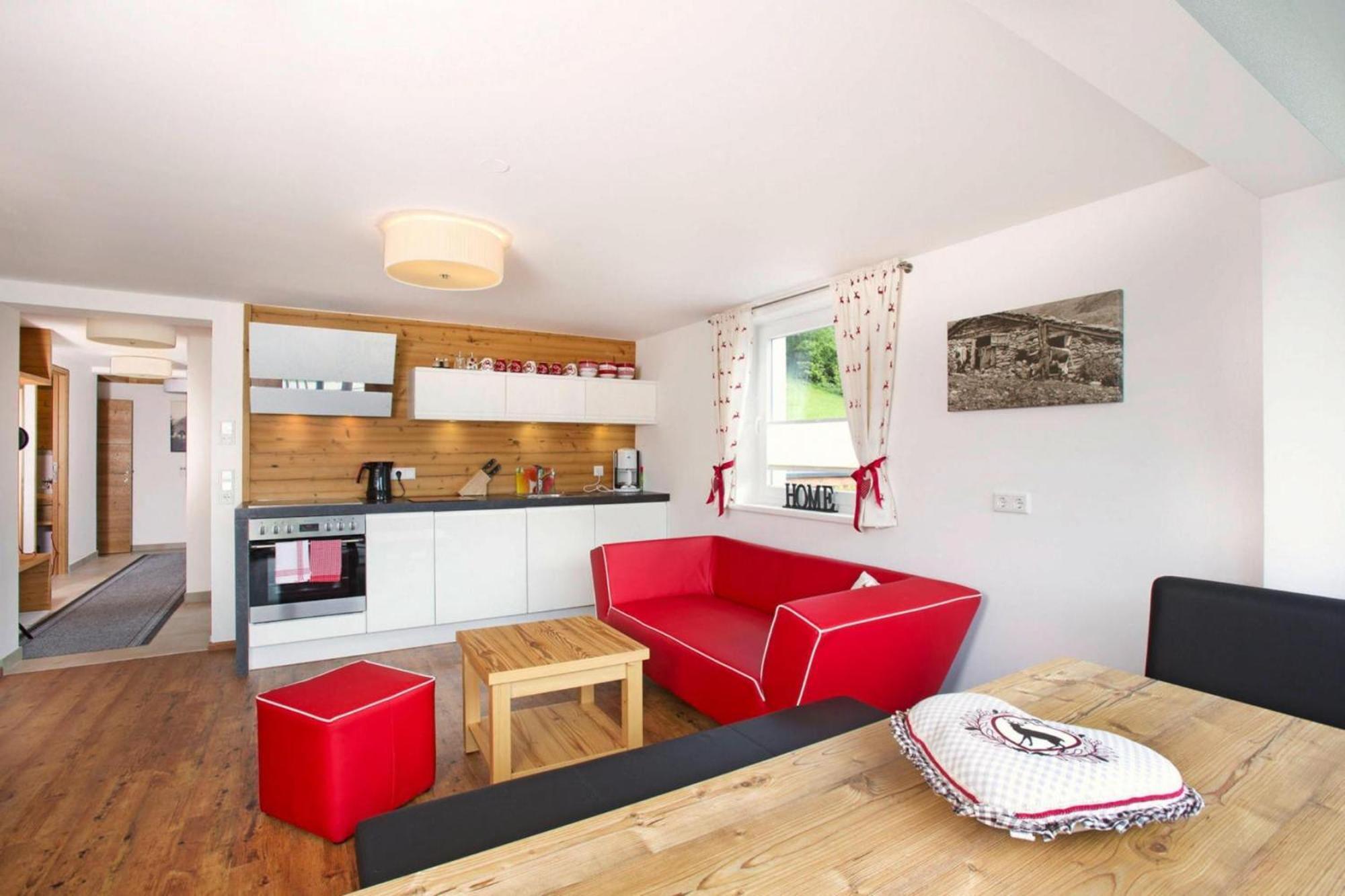 Apartment In Neukirchen With A Balcony นอยเคียร์เชน อัม โกรสเวเนดิเกอร์ ภายนอก รูปภาพ