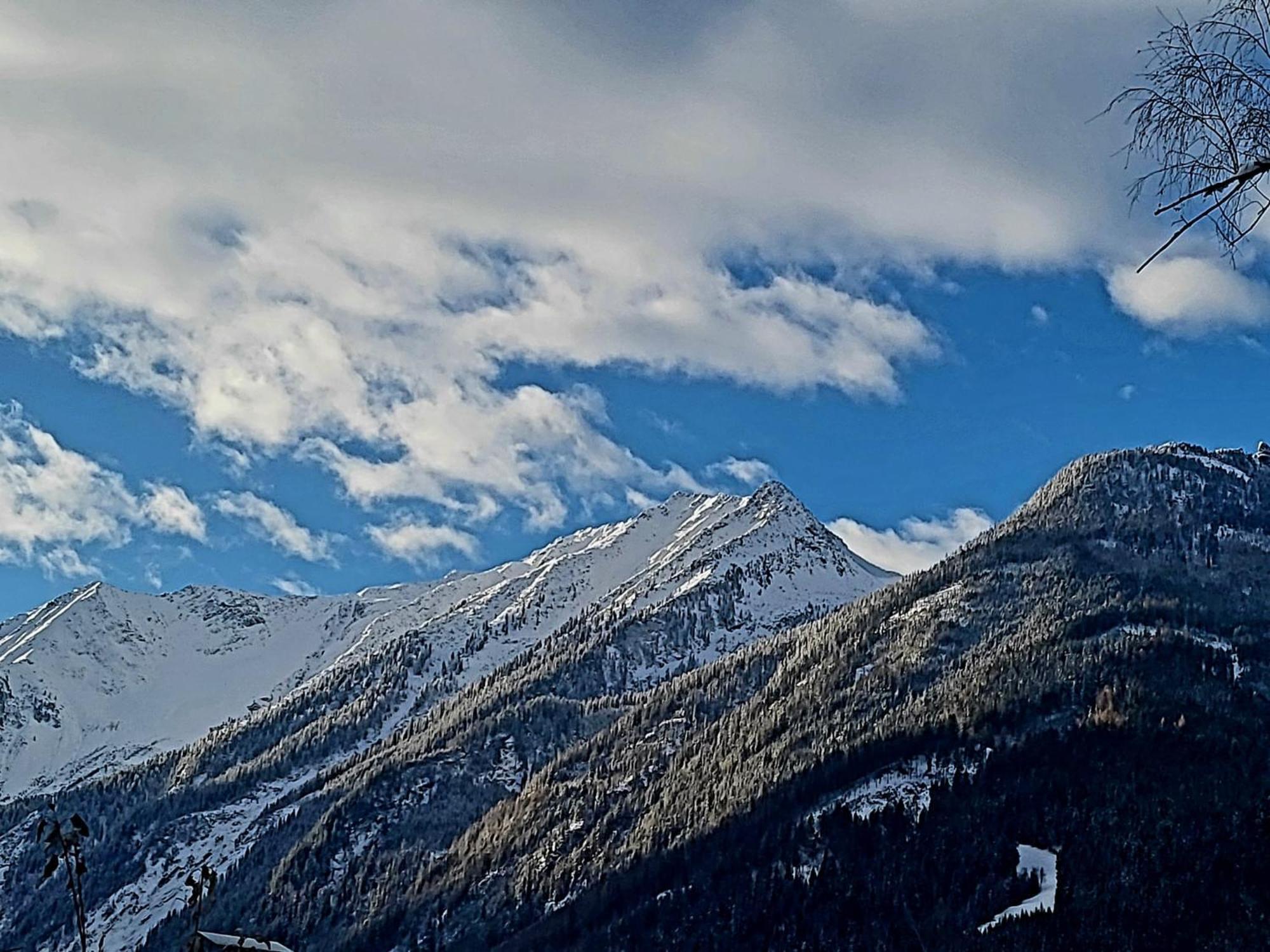 Apartment In Neukirchen With A Balcony นอยเคียร์เชน อัม โกรสเวเนดิเกอร์ ภายนอก รูปภาพ