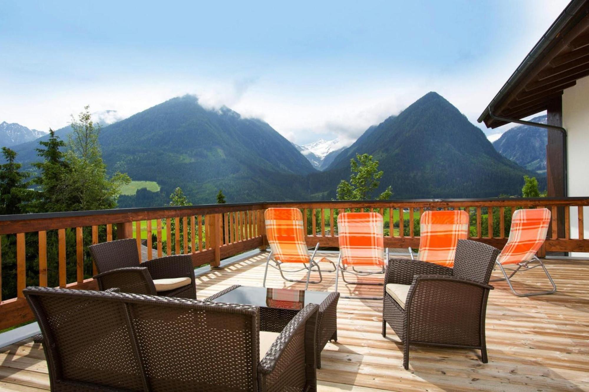 Apartment In Neukirchen With A Balcony นอยเคียร์เชน อัม โกรสเวเนดิเกอร์ ภายนอก รูปภาพ