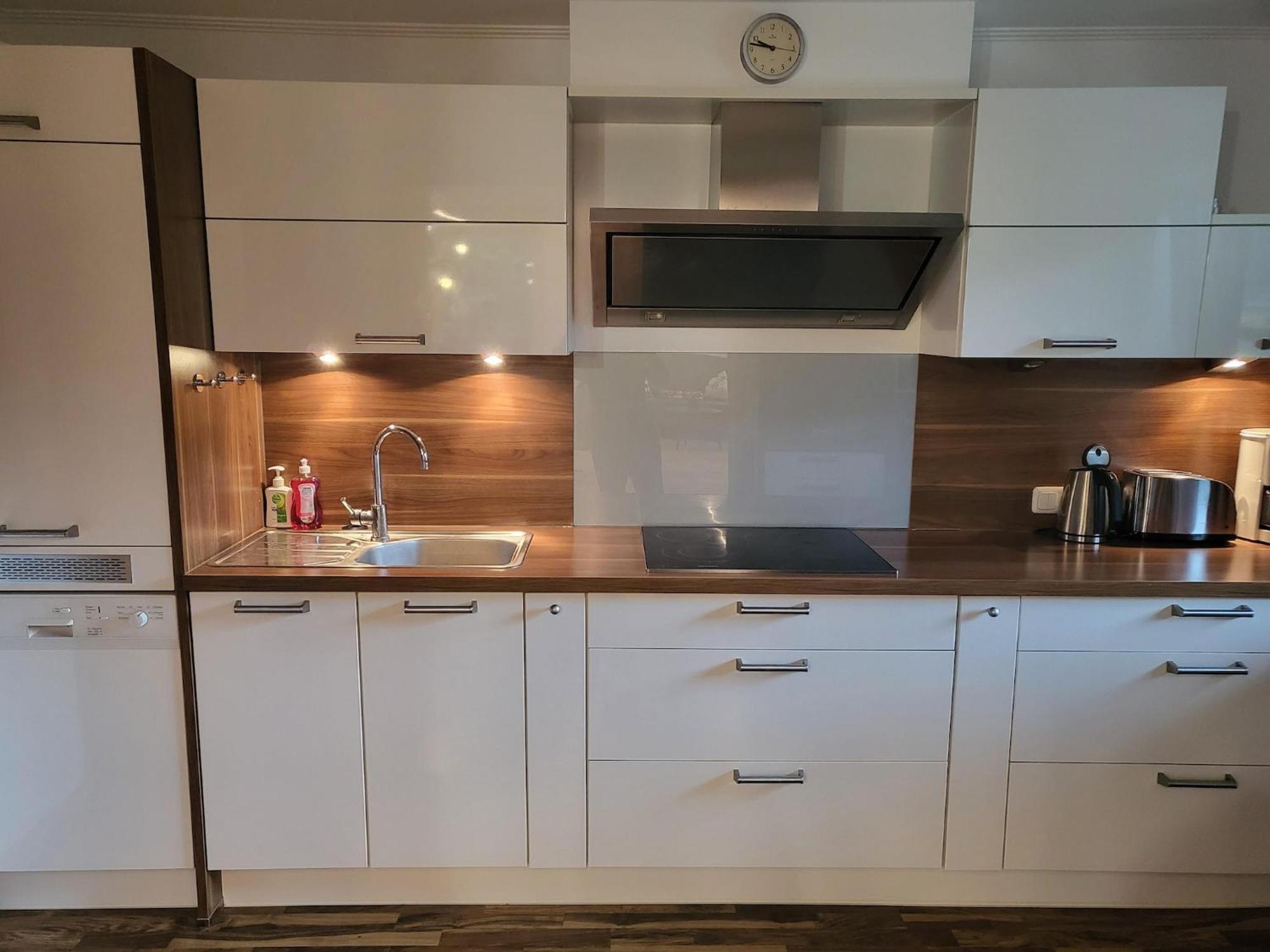 Apartment In Neukirchen With A Balcony นอยเคียร์เชน อัม โกรสเวเนดิเกอร์ ภายนอก รูปภาพ